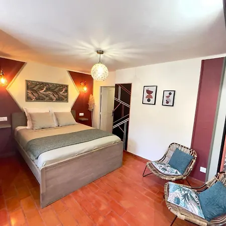 Mas Des Coccinelles Guest house